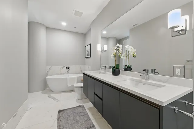 $10,500 | 146 West Erie Street, Unit 1302, Chicago, IL 60654