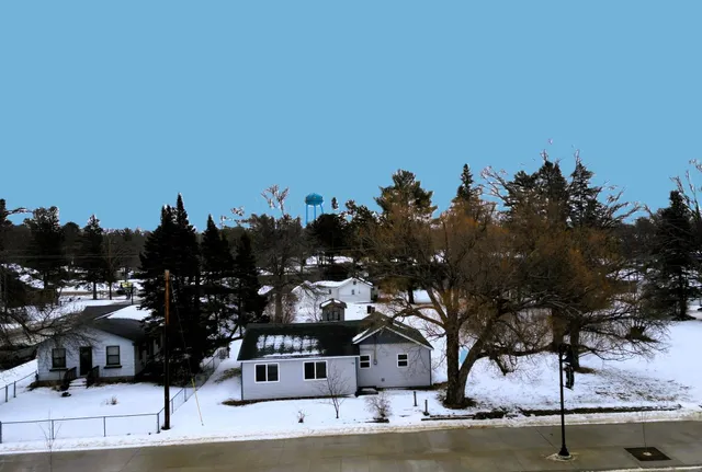 $197,000 | 136 1st Street North, Hackensack, MN 56452