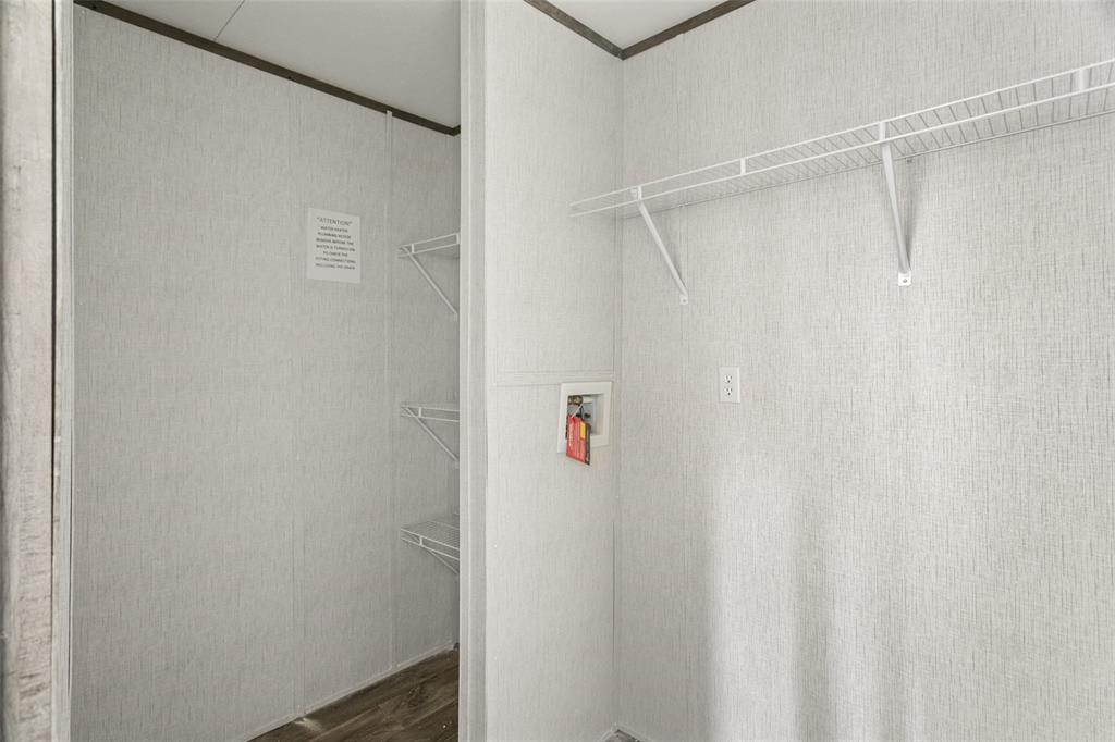 3606 Hilltop Road Granbury, TX 76048 - Photo 14 of 25 a view of small space