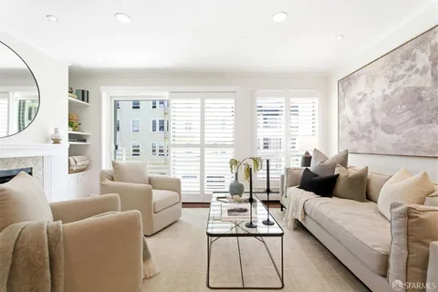 $949,000 | 1820 Vallejo Street, Unit 202, San Francisco, CA 94123