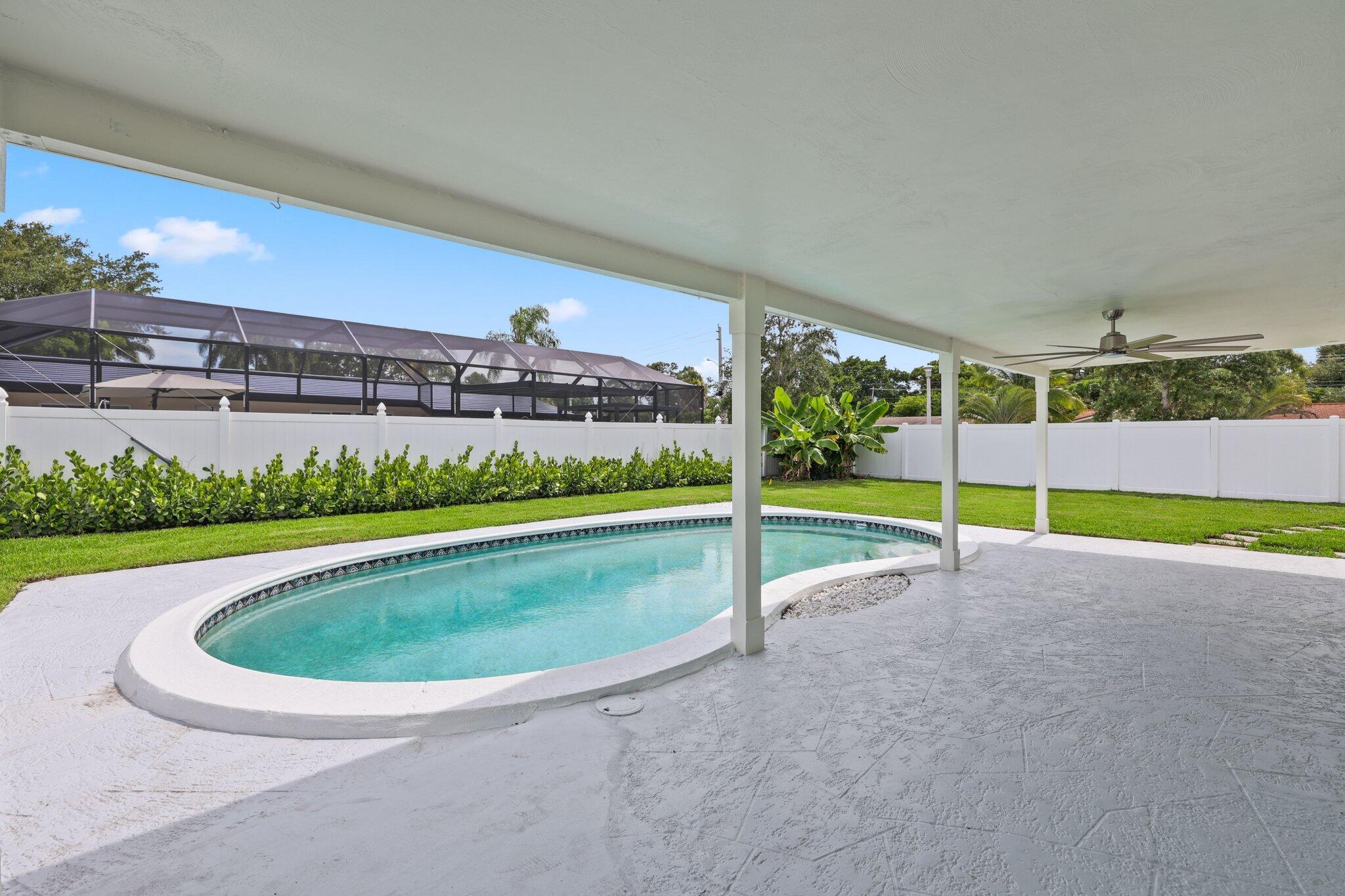 1198 Southwest 3rd Street Boca Raton, FL 33486 - Photo 25 of 29 a view of a basketball court