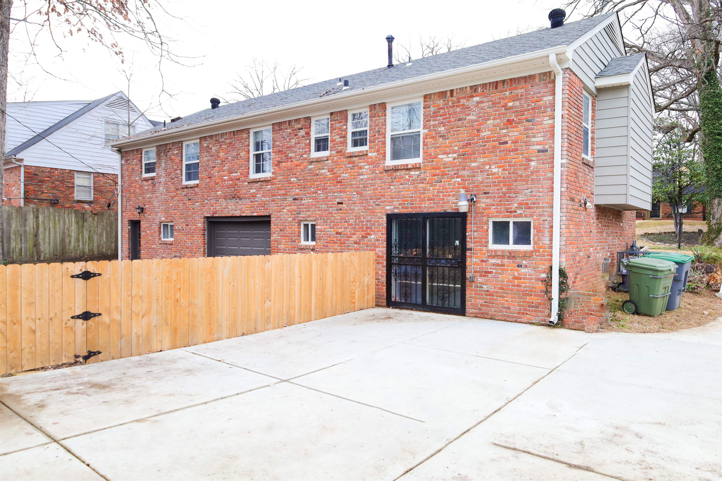 4843 Rolling Fields Drive Memphis, TN 38128 - Photo 19 of 22 View of rear view of property