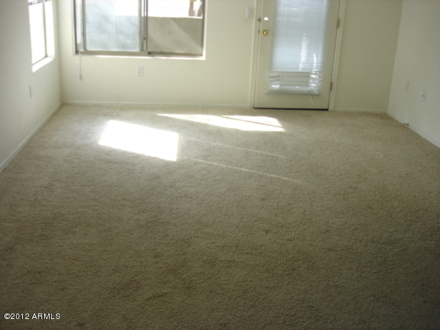 525 North Miller Road, Unit 115 Scottsdale, AZ 85257 - Photo 2 of 3 Family room