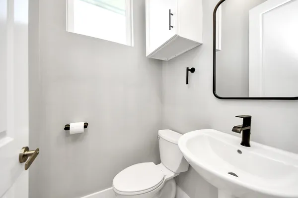 $2,900 | 410 East 41st Street, Houston, TX 77022