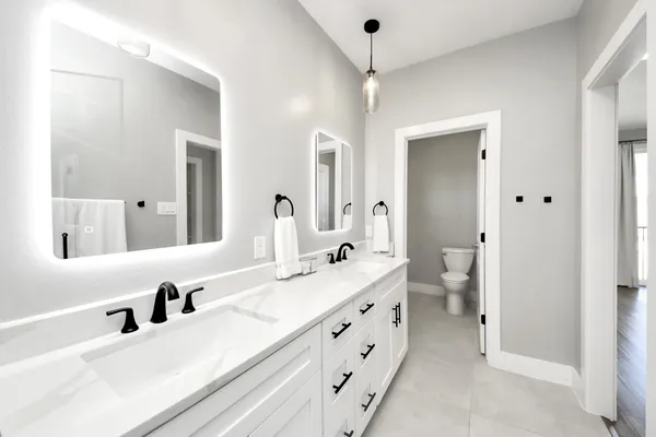 $2,900 | 410 East 41st Street, Houston, TX 77022