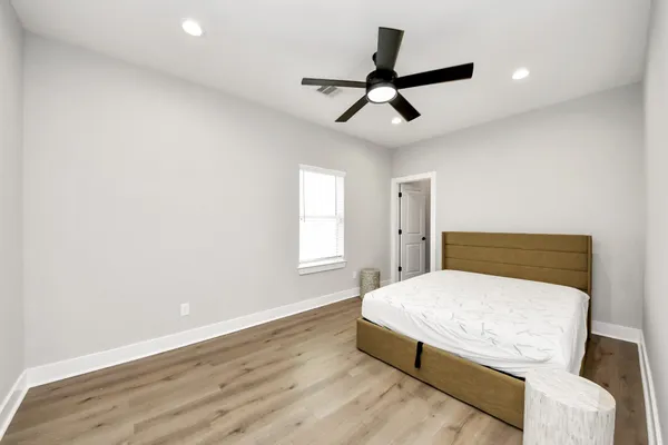 $2,900 | 410 East 41st Street, Houston, TX 77022