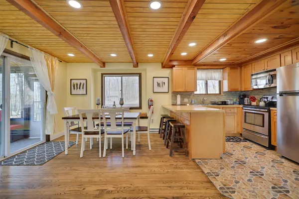 $2,790 | 163 Cambridge Court, Bushkill, PA 18324