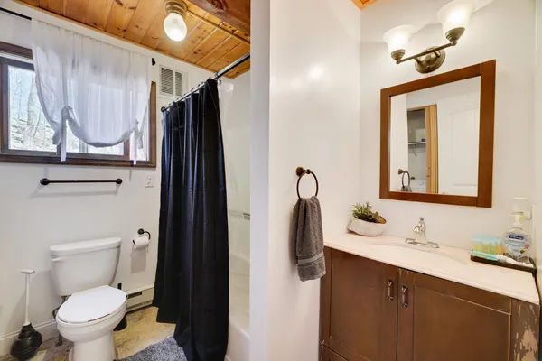 $2,790 | 163 Cambridge Court, Bushkill, PA 18324