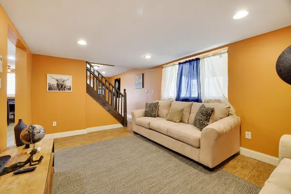 $2,790 | 163 Cambridge Court, Bushkill, PA 18324