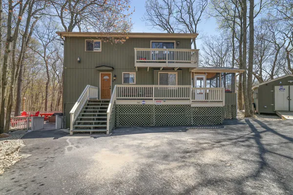 $2,790 | 163 Cambridge Court, Bushkill, PA 18324
