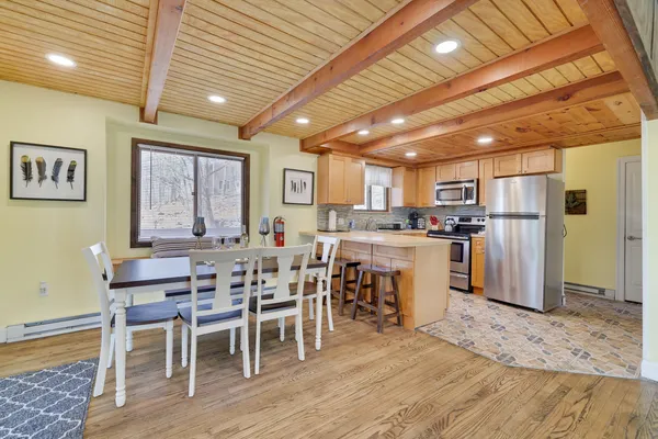 $2,790 | 163 Cambridge Court, Bushkill, PA 18324