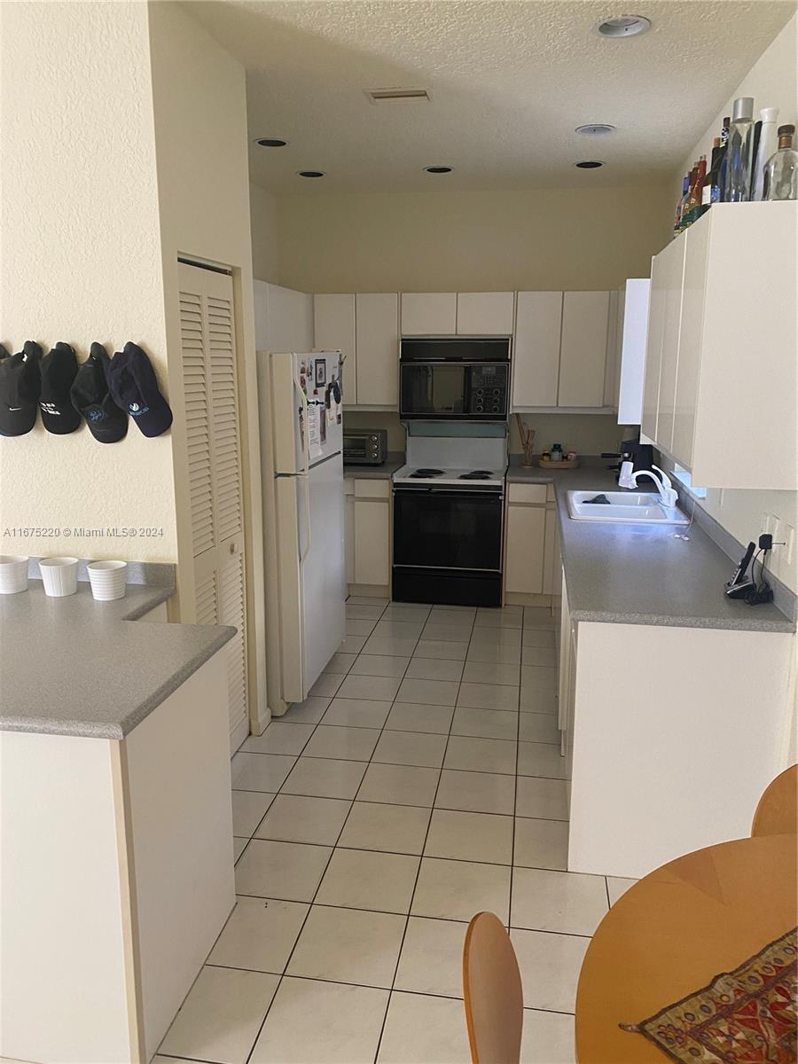6650 Northwest 25th Avenue Boca Raton, FL 33496 - Photo 8 of 21