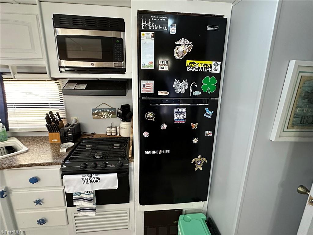 134 Badin Vw Road New London, NC 28127 - Photo 8 of 49