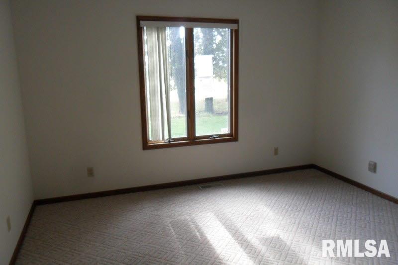 9022 East Richview Road Mount Vernon, IL 62864 - Photo 7 of 24