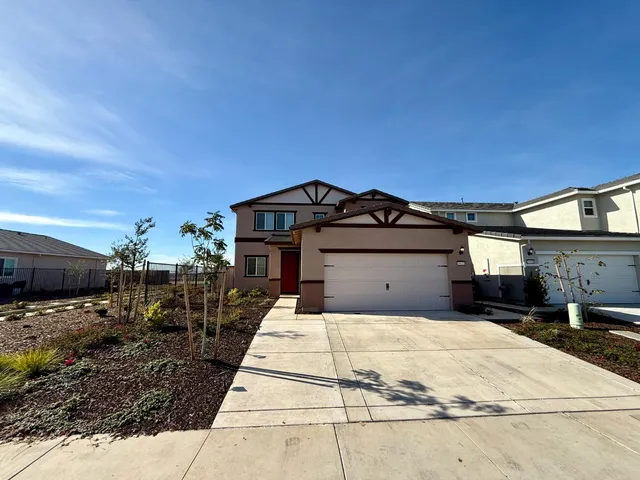a view of a house with a outdoor space