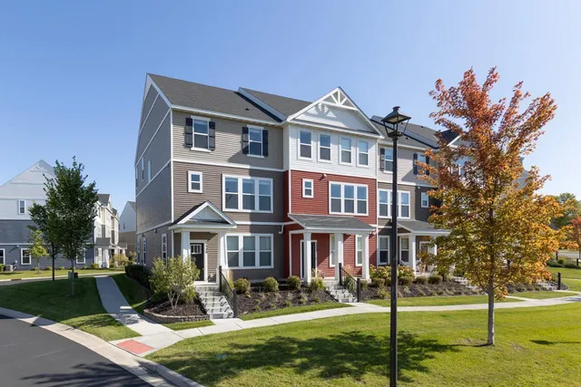 $384,900 | 5248 Hampton Street Northeast, Prior Lake, MN 55372