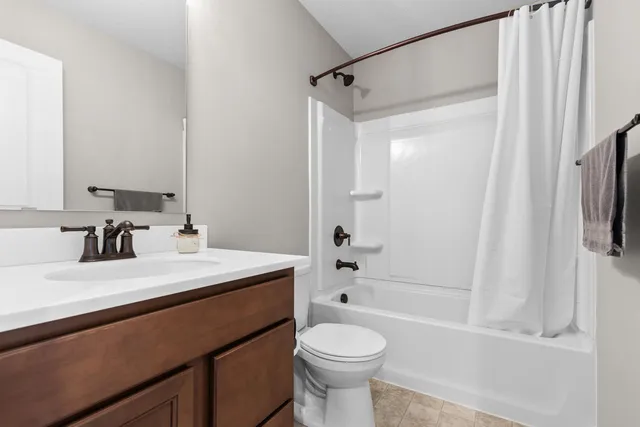 $384,900 | 5248 Hampton Street Northeast, Prior Lake, MN 55372