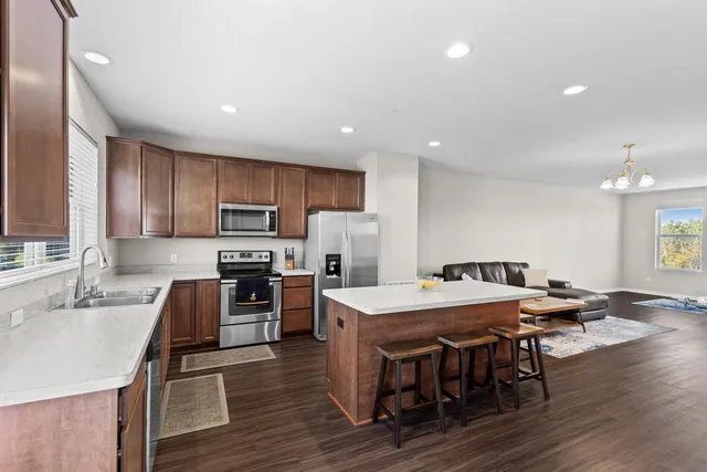 $384,900 | 5248 Hampton Street Northeast, Prior Lake, MN 55372