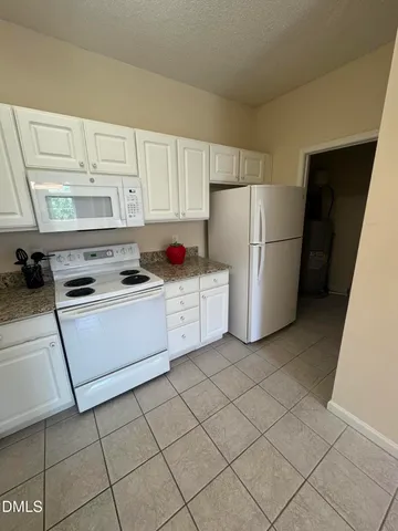 $1,325 | 2520 Friedland Place, Unit 202, Raleigh, NC 27617