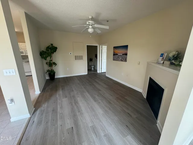 $1,325 | 2520 Friedland Place, Unit 202, Raleigh, NC 27617