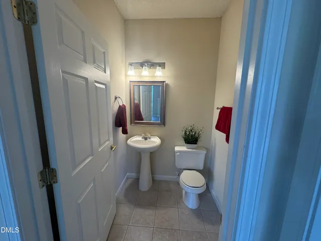 $1,325 | 2520 Friedland Place, Unit 202, Raleigh, NC 27617