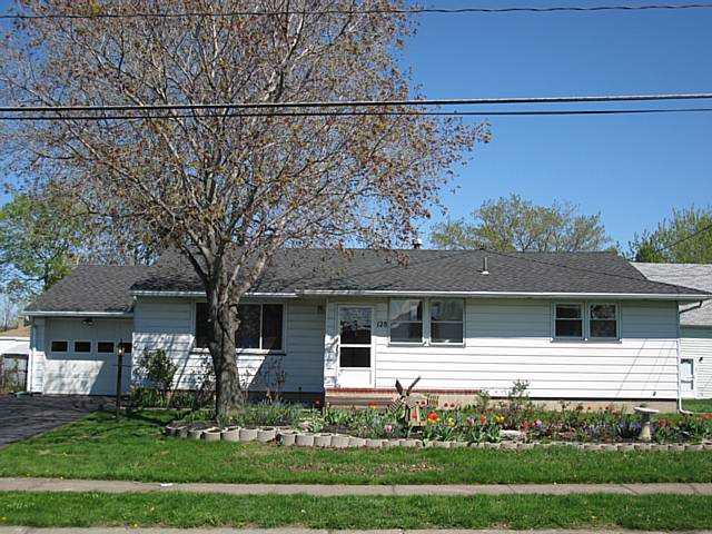 128 Leicestershire Road Irondequoit, NY 14621 - Photo 1 of 1 Exterior Front