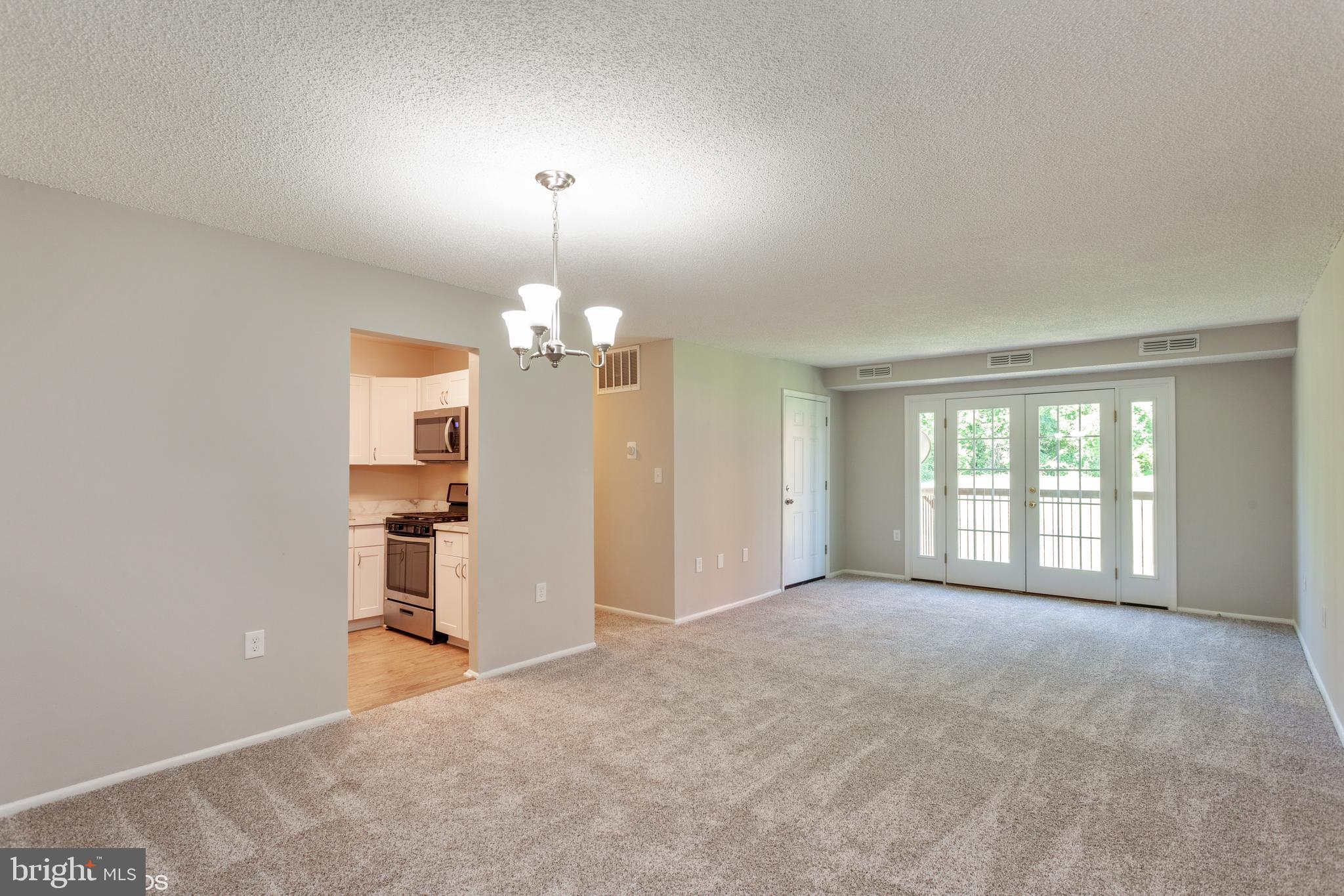 3813 Swann Road, Unit 1 Suitland, MD 20746 - Photo 3 of 20 Living room/Dining room combo