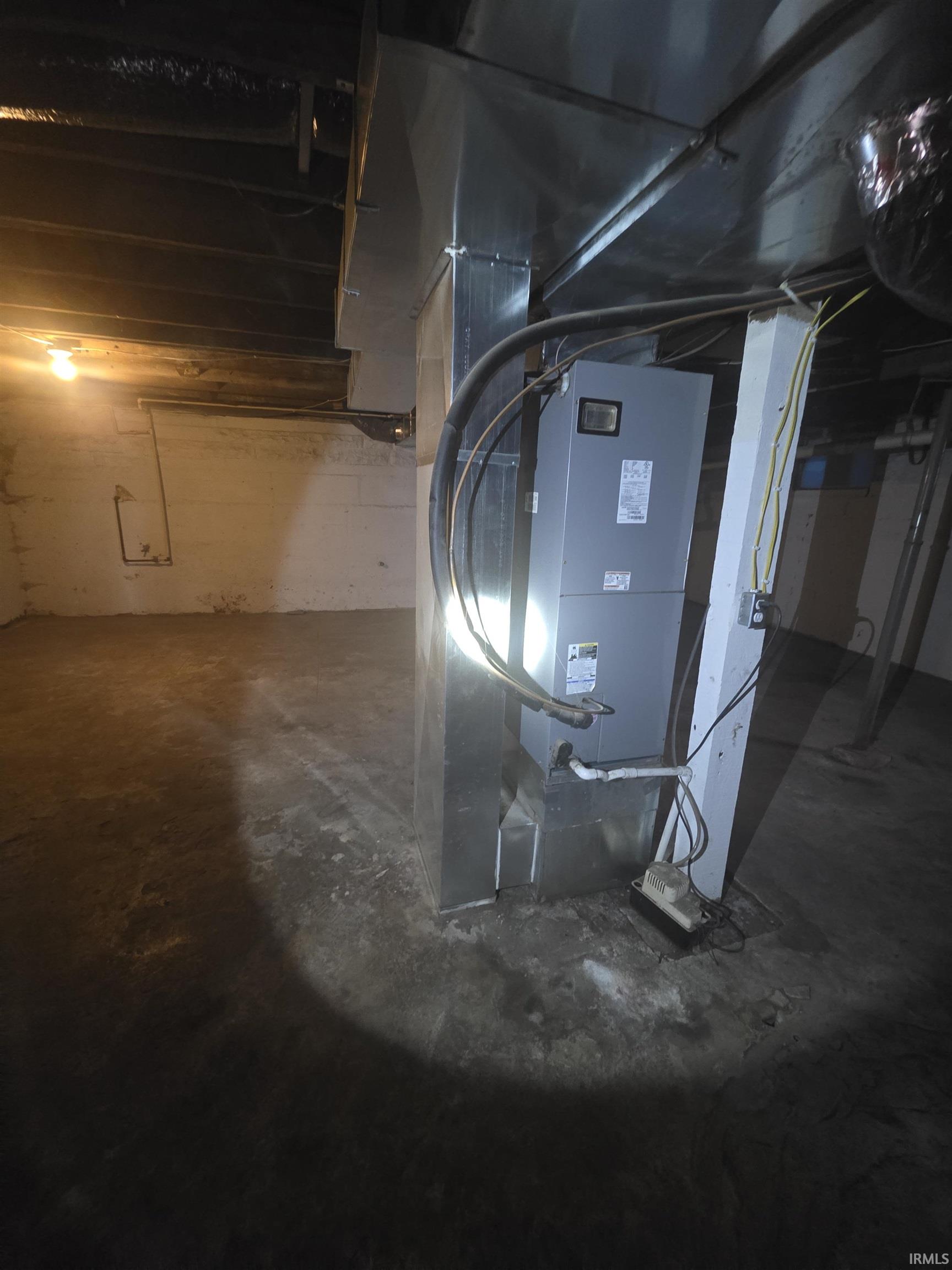 1028 R Street Bedford, IN 47421 - Photo 24 of 35