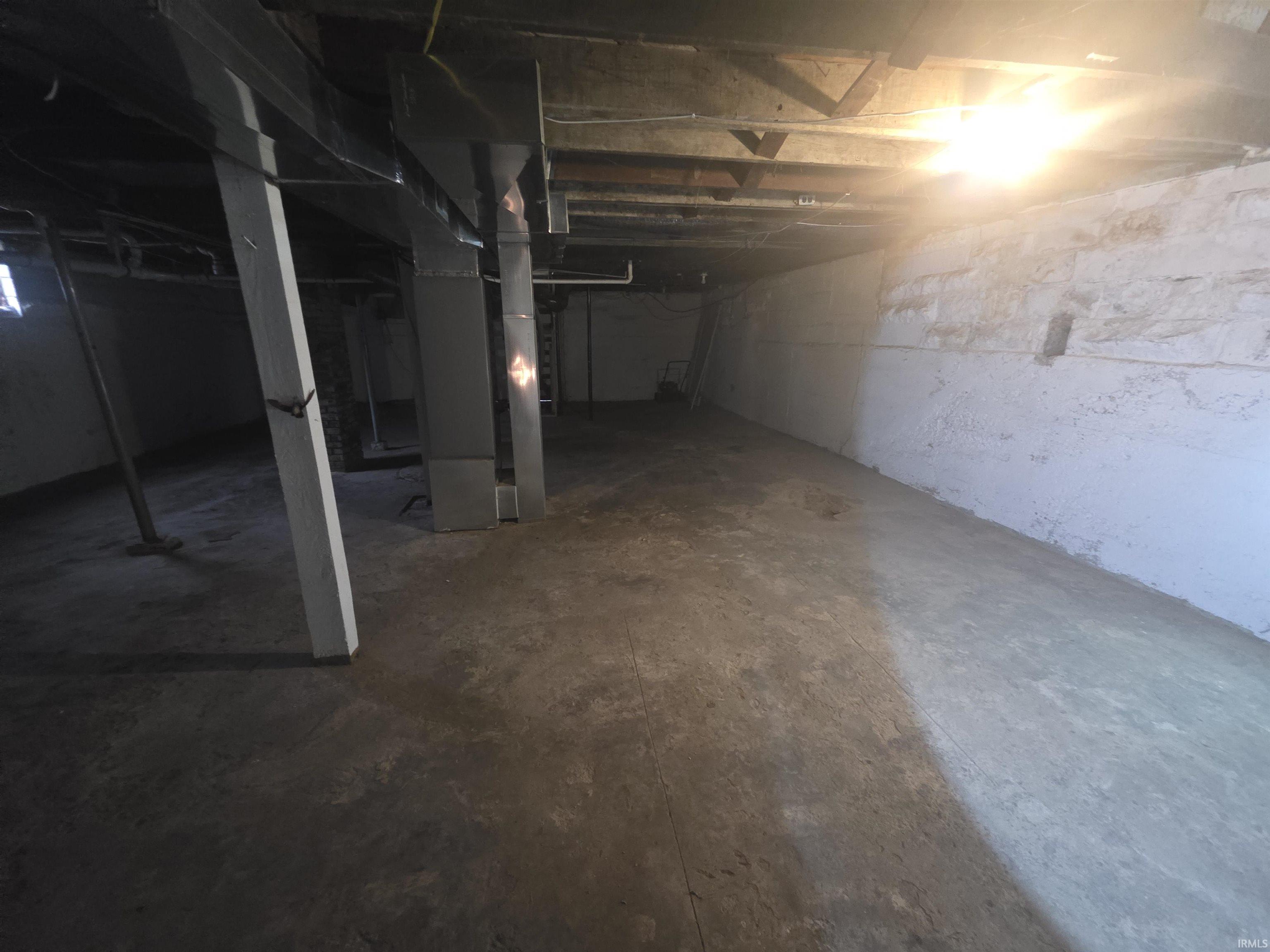 1028 R Street Bedford, IN 47421 - Photo 28 of 35