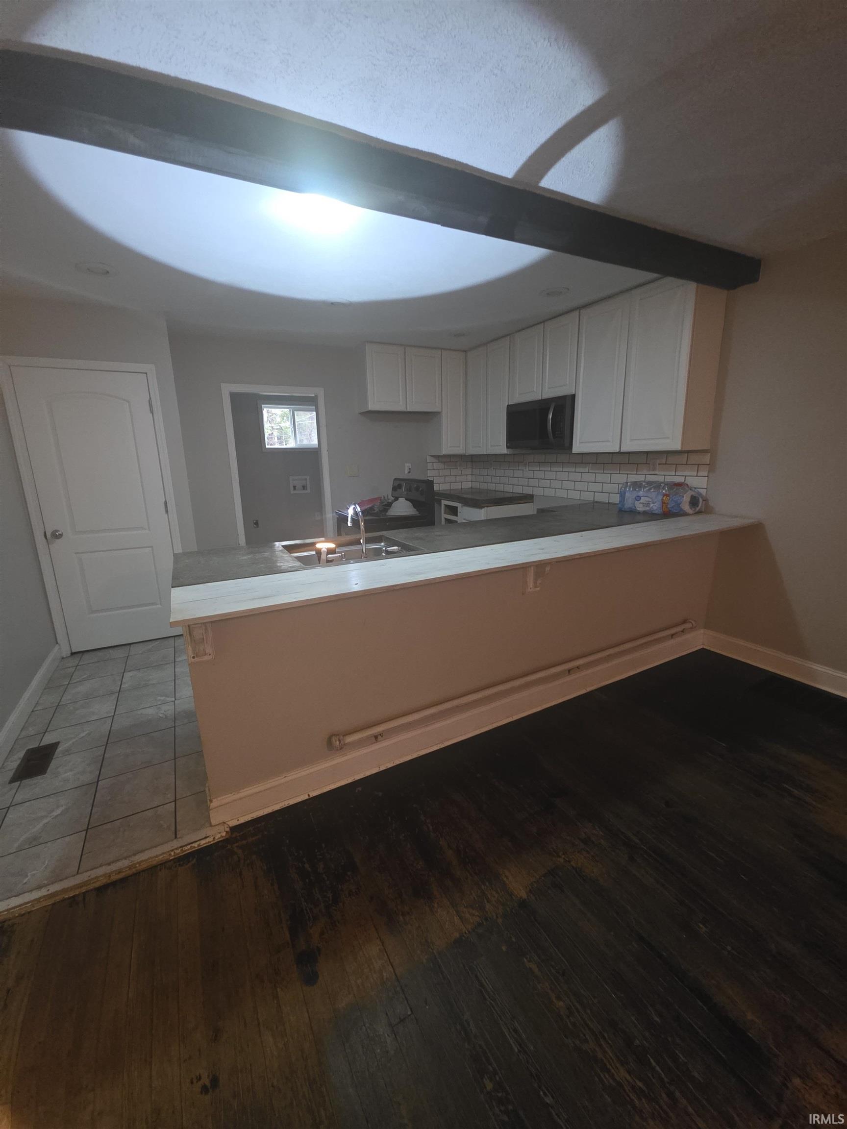 1028 R Street Bedford, IN 47421 - Photo 7 of 35