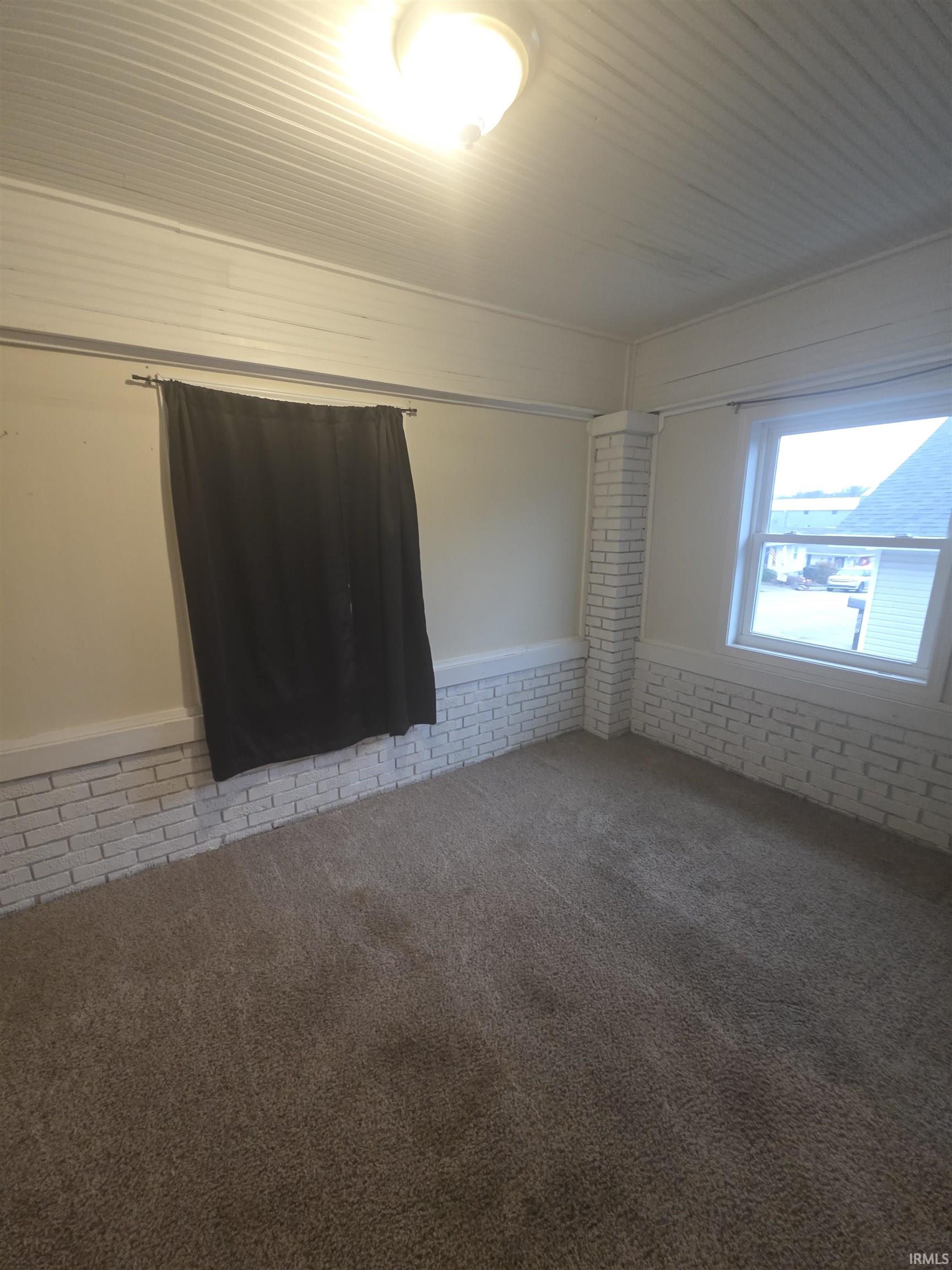 1028 R Street Bedford, IN 47421 - Photo 10 of 35