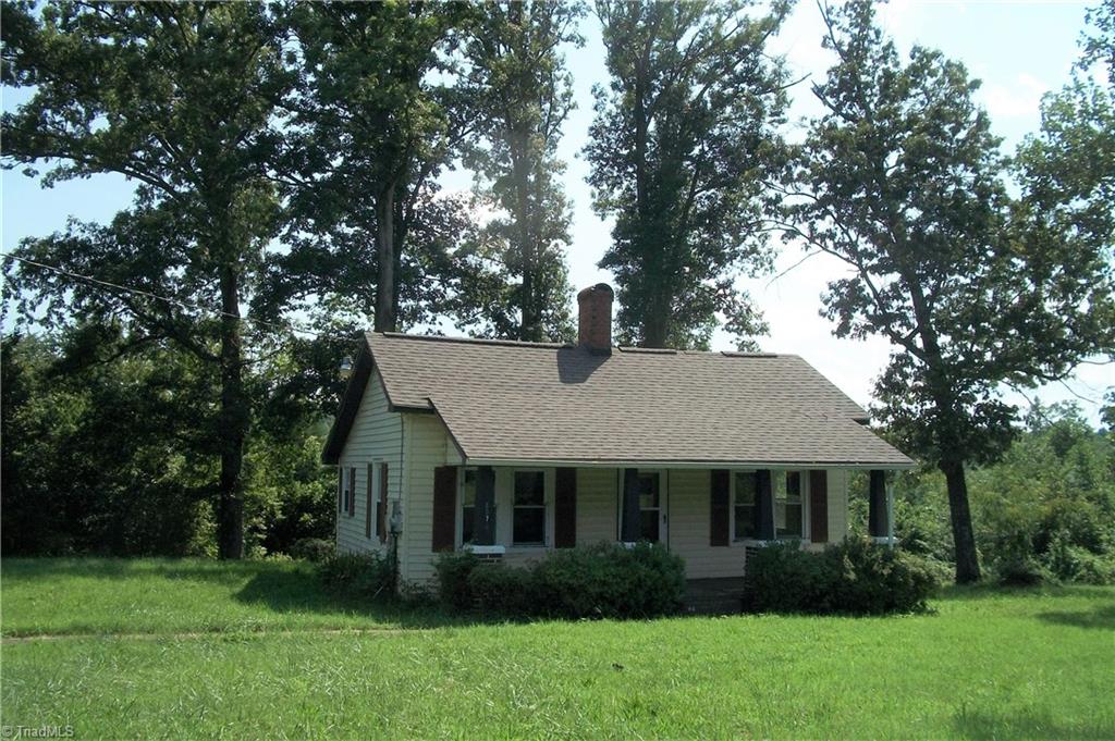 8378 Reynolda Road Pfafftown, NC 27040 - Photo 2 of 29 Gallery Image 2