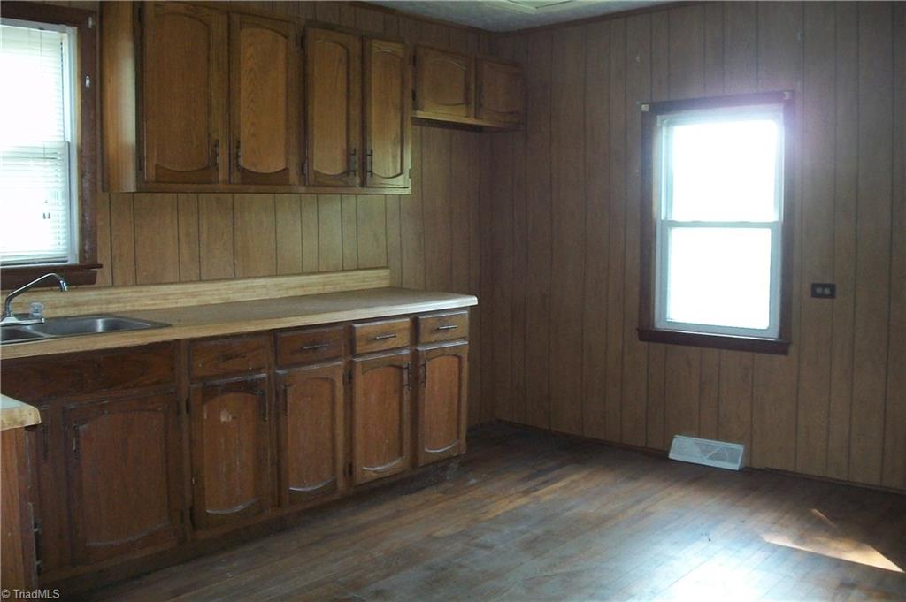 8378 Reynolda Road Pfafftown, NC 27040 - Photo 13 of 29 Gallery Image 13