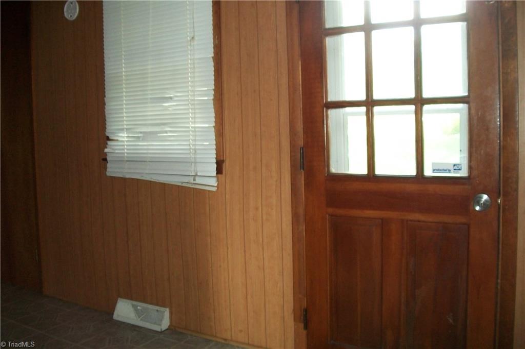 8378 Reynolda Road Pfafftown, NC 27040 - Photo 16 of 29 Gallery Image 16