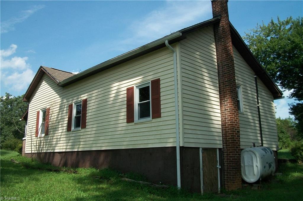 8378 Reynolda Road Pfafftown, NC 27040 - Photo 25 of 29 Gallery Image 25