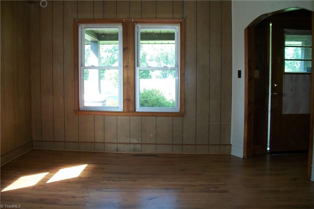 8378 Reynolda Road Pfafftown, NC 27040 - Photo 8 of 29 Gallery Image 8