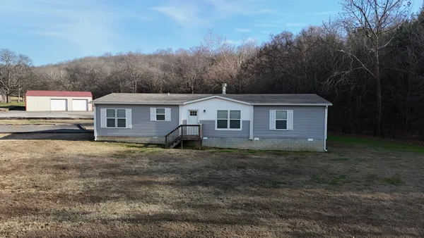 $449,900 | 186 Aggie Perry Road, Bethpage, TN 37022