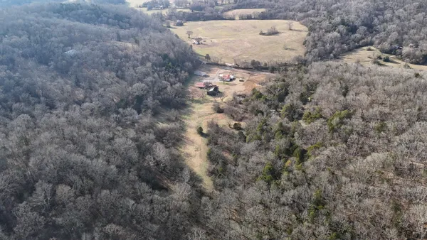 $449,900 | 186 Aggie Perry Road, Bethpage, TN 37022