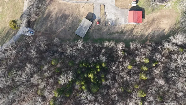 $449,900 | 186 Aggie Perry Road, Bethpage, TN 37022