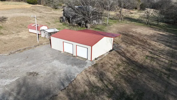 $449,900 | 186 Aggie Perry Road, Bethpage, TN 37022