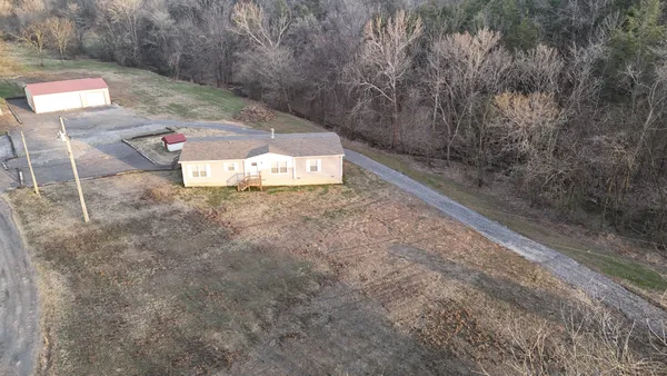 $449,900 | 186 Aggie Perry Road, Bethpage, TN 37022
