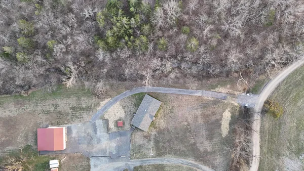 $449,900 | 186 Aggie Perry Road, Bethpage, TN 37022