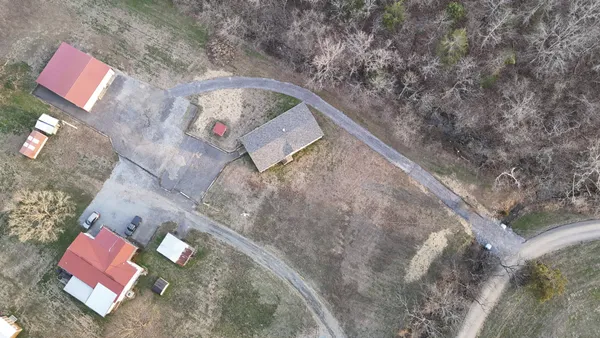 $449,900 | 186 Aggie Perry Road, Bethpage, TN 37022