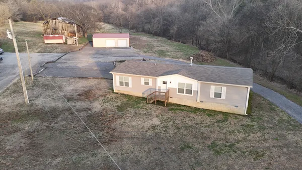 $449,900 | 186 Aggie Perry Road, Bethpage, TN 37022