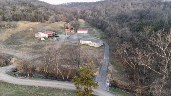 $449,900 | 186 Aggie Perry Road, Bethpage, TN 37022