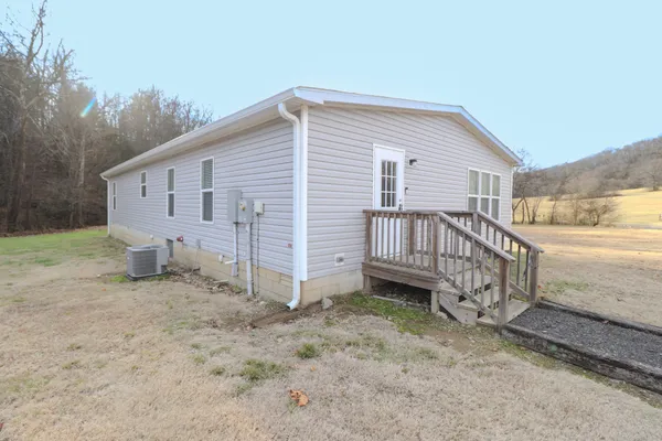 $449,900 | 186 Aggie Perry Road, Bethpage, TN 37022