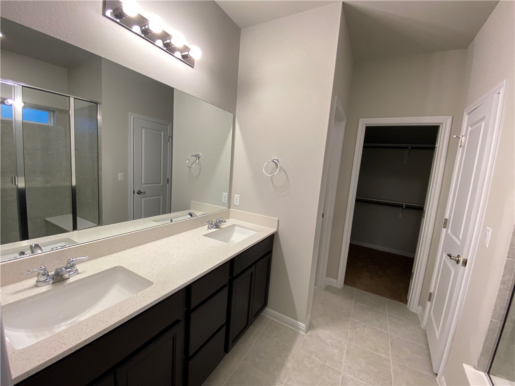8409 Looksee Lane Austin, TX 78744 - Photo 11 of 17