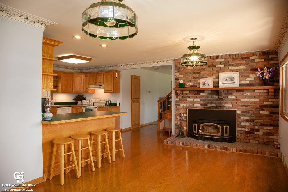 8989 Division Road Casco, MI 48064 - Photo 5 of 31