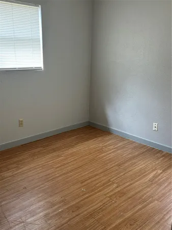 $750 | 1107-4 Pine Street, Bastrop, TX 78602