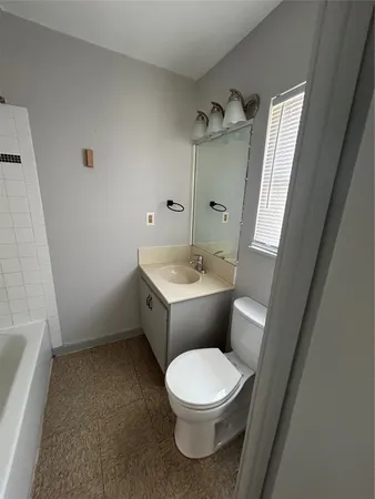 $750 | 1107-4 Pine Street, Bastrop, TX 78602